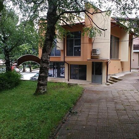 Кедър Sapareva Banya Esterno foto